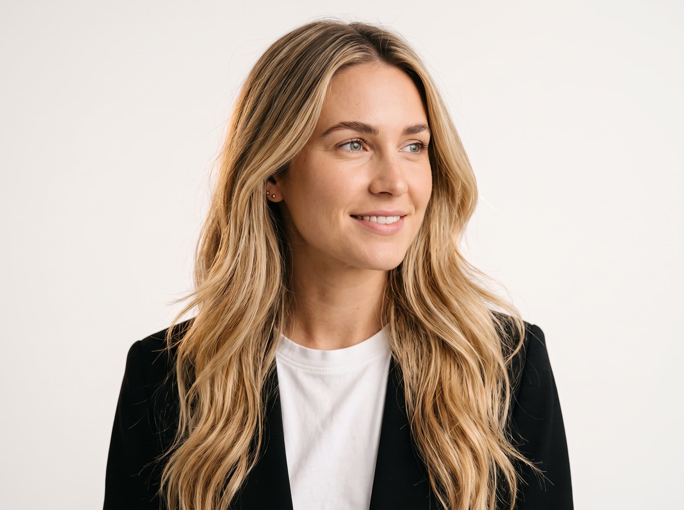 AI influencer with long blonde hair
